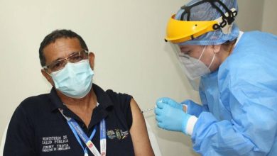 Photo of Coronavirus en Ecuador: Gobierno confirma llegada de nuevas dosis de vacunas de Pfizer